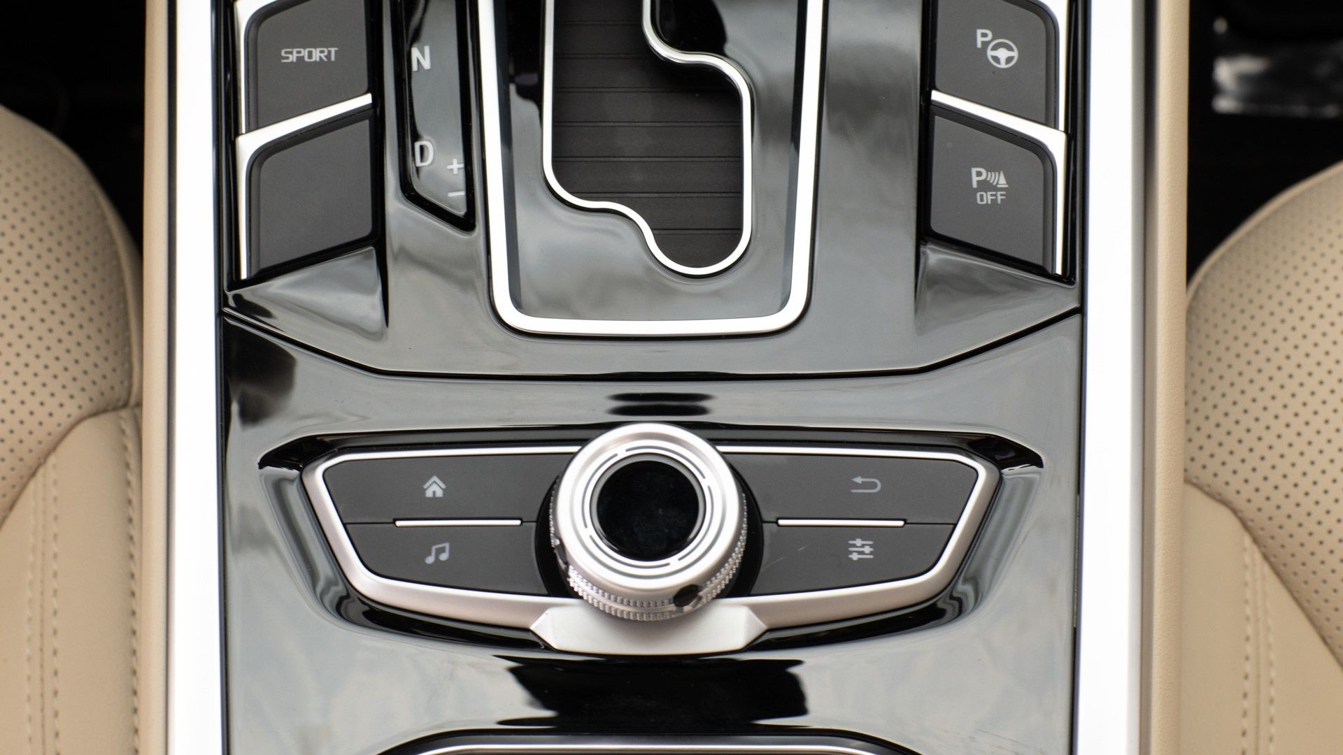 Sync® Touch con joystick en consola central