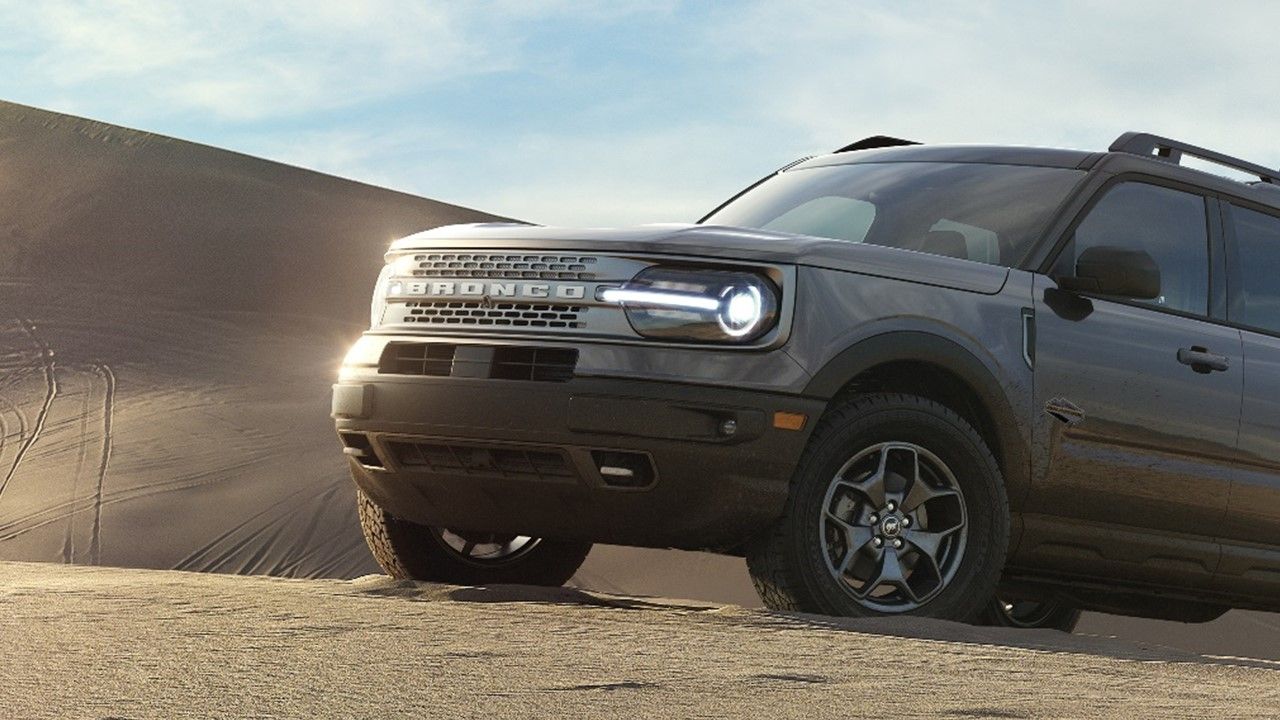 Faros delanteros y luces de circulación diurna con tecnología LED