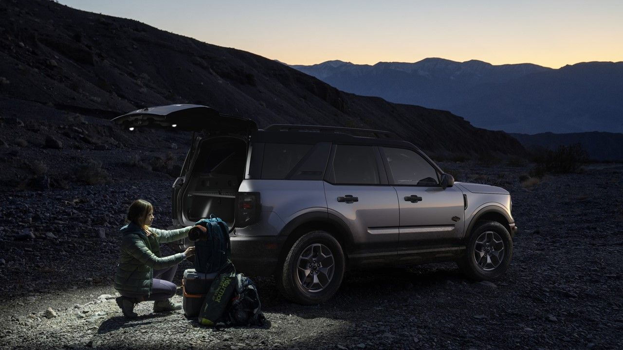 Portalón de carga con iluminación direccionable